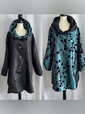 Froccella Reversible Coat Black Metallic Blue Rain Jacket Large